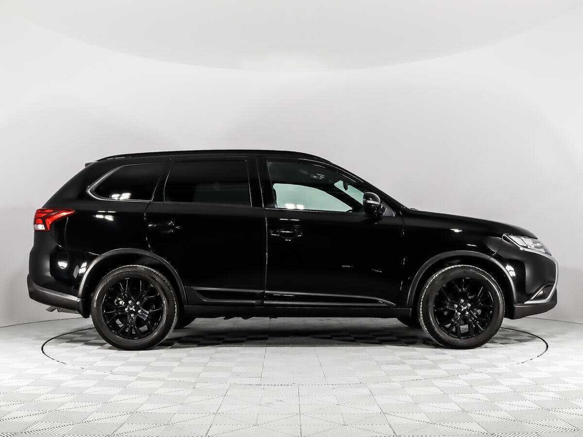 Mitsubishi Outlander с пробегом — 2021 год. Фото: #3