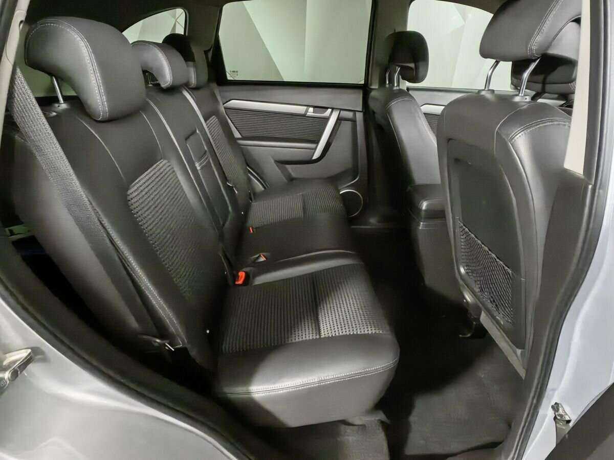 Chevrolet Captiva с пробегом — 2013 год. Фото: #11