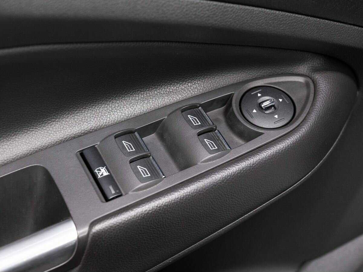 Ford Kuga с пробегом — 2014 год. Фото: #23