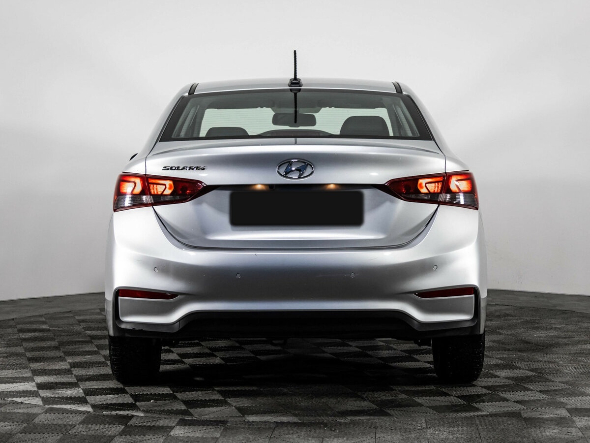 Hyundai Solaris с пробегом — 2018 год. Фото: #4