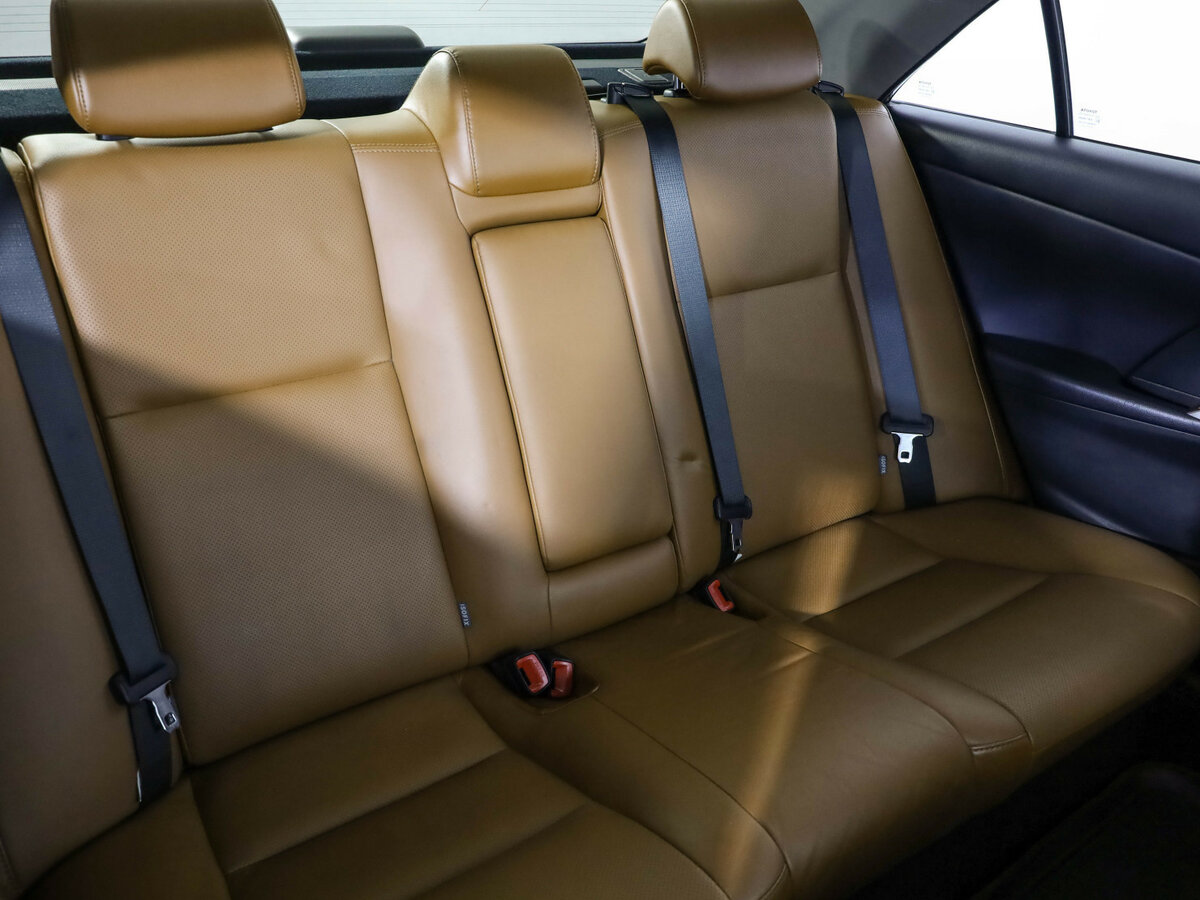 Toyota Camry с пробегом — 2017 год. Фото: #27