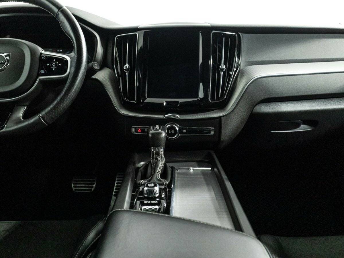 Volvo XC60 с пробегом — 2018 год. Фото: #13
