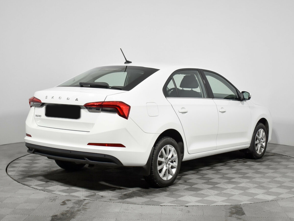 Skoda Rapid с пробегом — 2021 год. Фото: #4