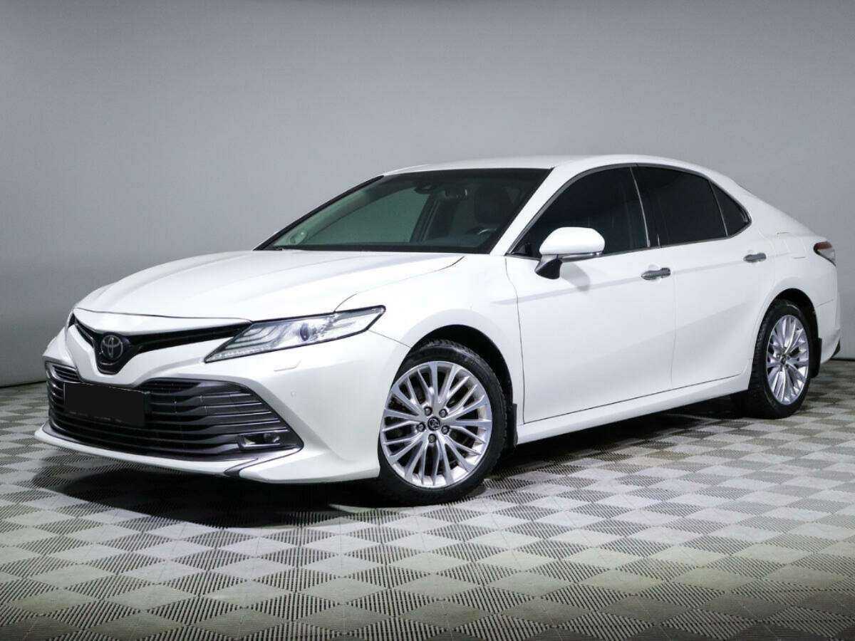 Toyota Camry с пробегом — 2018 год. Фото: #0