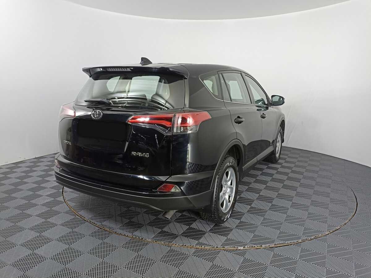 Toyota RAV4 с пробегом — 2019 год. Фото: #4