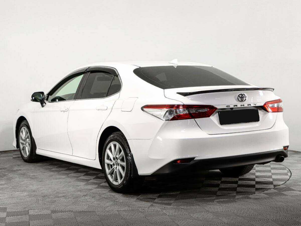 Toyota Camry с пробегом — 2021 год. Фото: #5