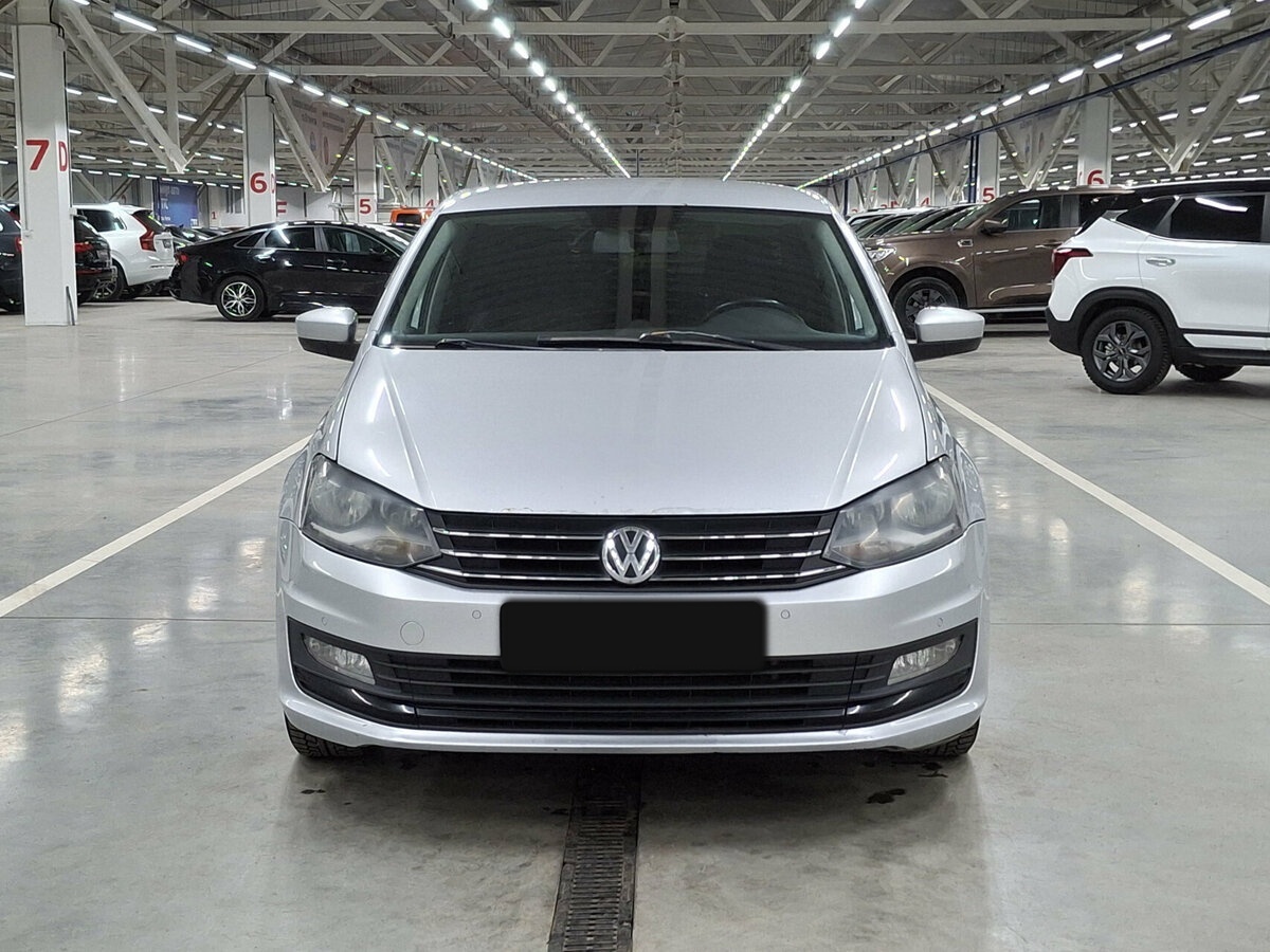 Volkswagen Polo с пробегом — 2015 год. Фото: #1