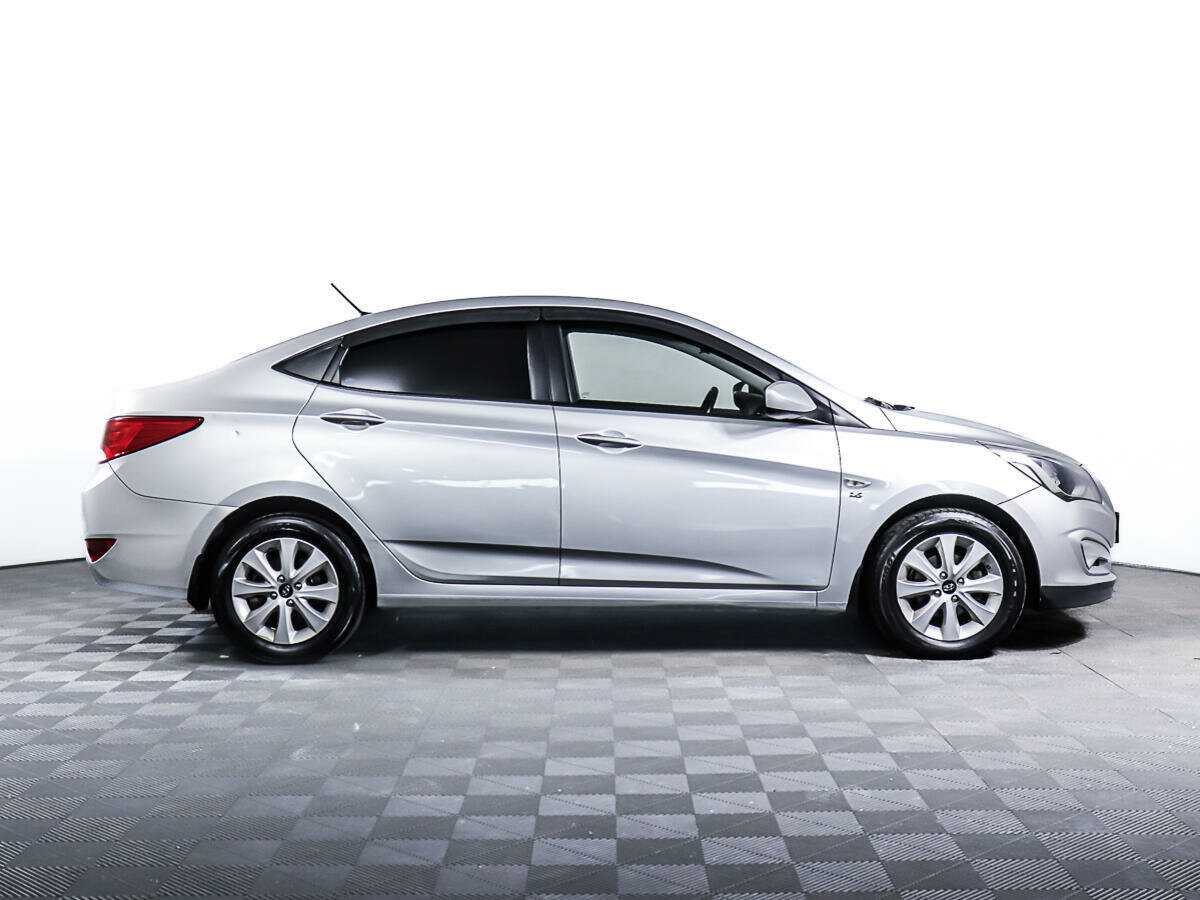 Hyundai Solaris с пробегом — 2016 год. Фото: #2