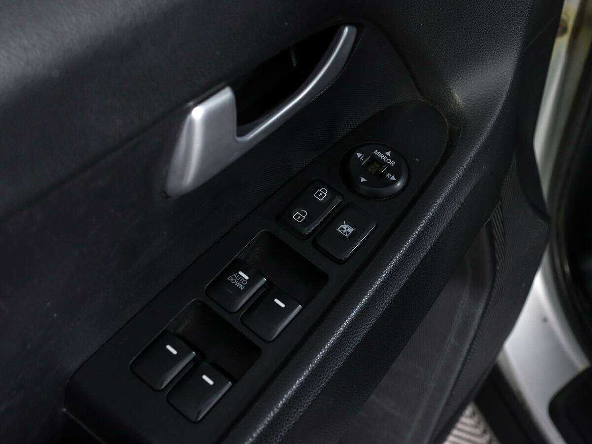 Kia Sportage с пробегом — 2012 год. Фото: #13