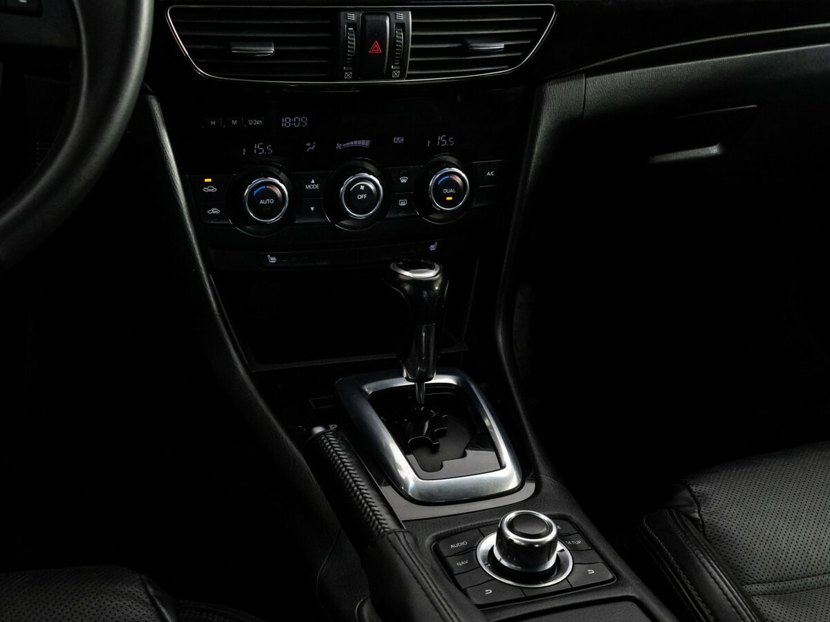 Mazda 6 с пробегом — 2014 год. Фото: #9