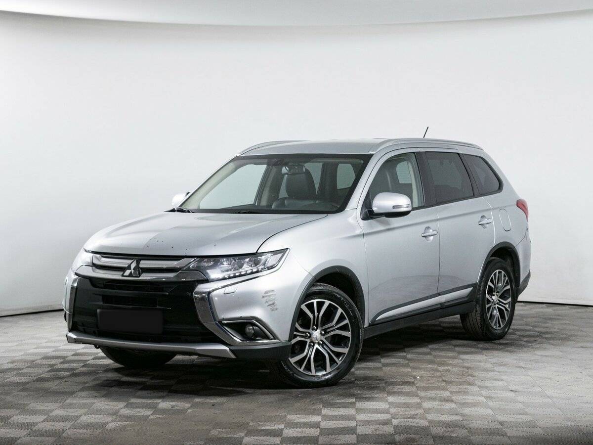 Mitsubishi Outlander с пробегом — 2015 год. Посмотреть фото