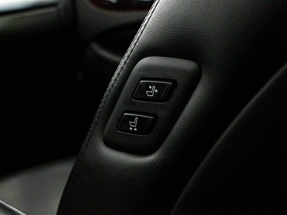 Hyundai Equus с пробегом — 2015 год. Фото: #23