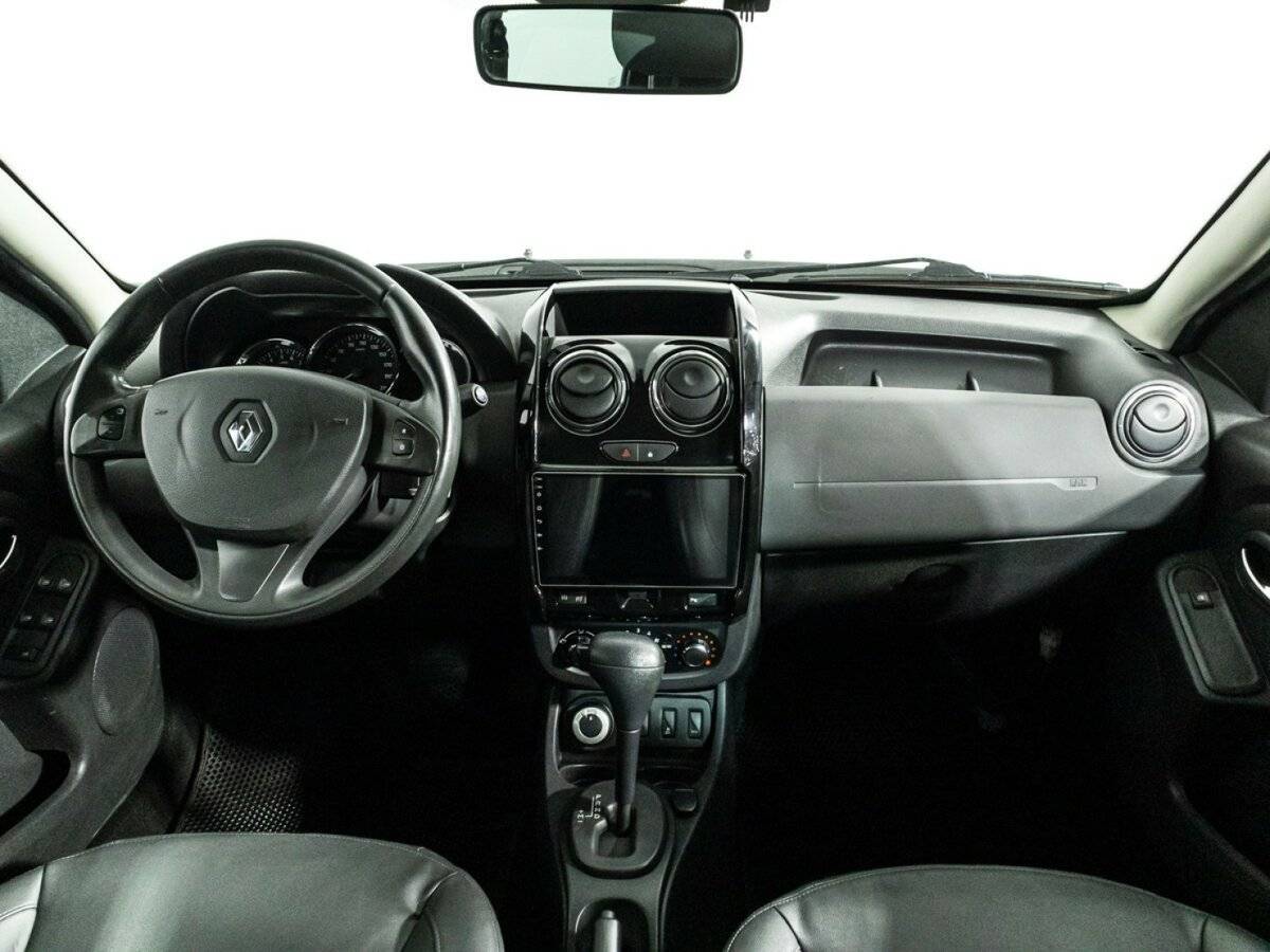 Renault Duster с пробегом — 2016 год. Фото: #12
