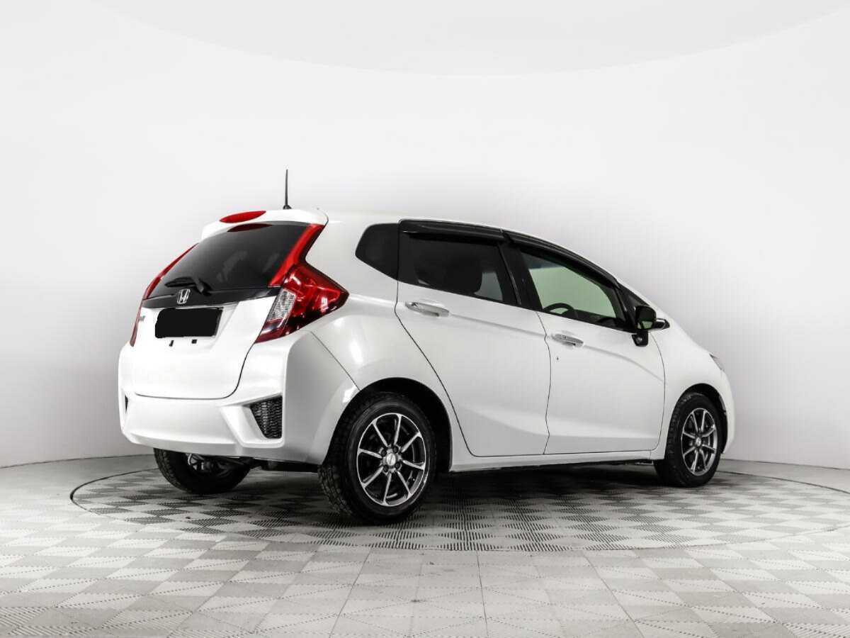 Honda Fit с пробегом — 2015 год. Фото: #7