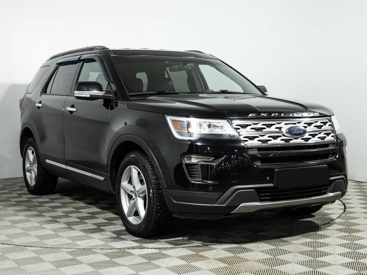 Ford Explorer с пробегом — 2018 год. Фото: #2