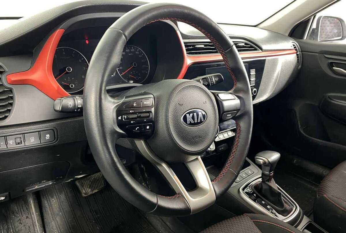 Kia Rio с пробегом — 2021 год. Фото: #12