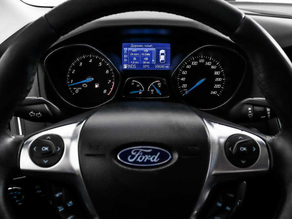Ford Focus с пробегом — 2012 год. Фото: #13