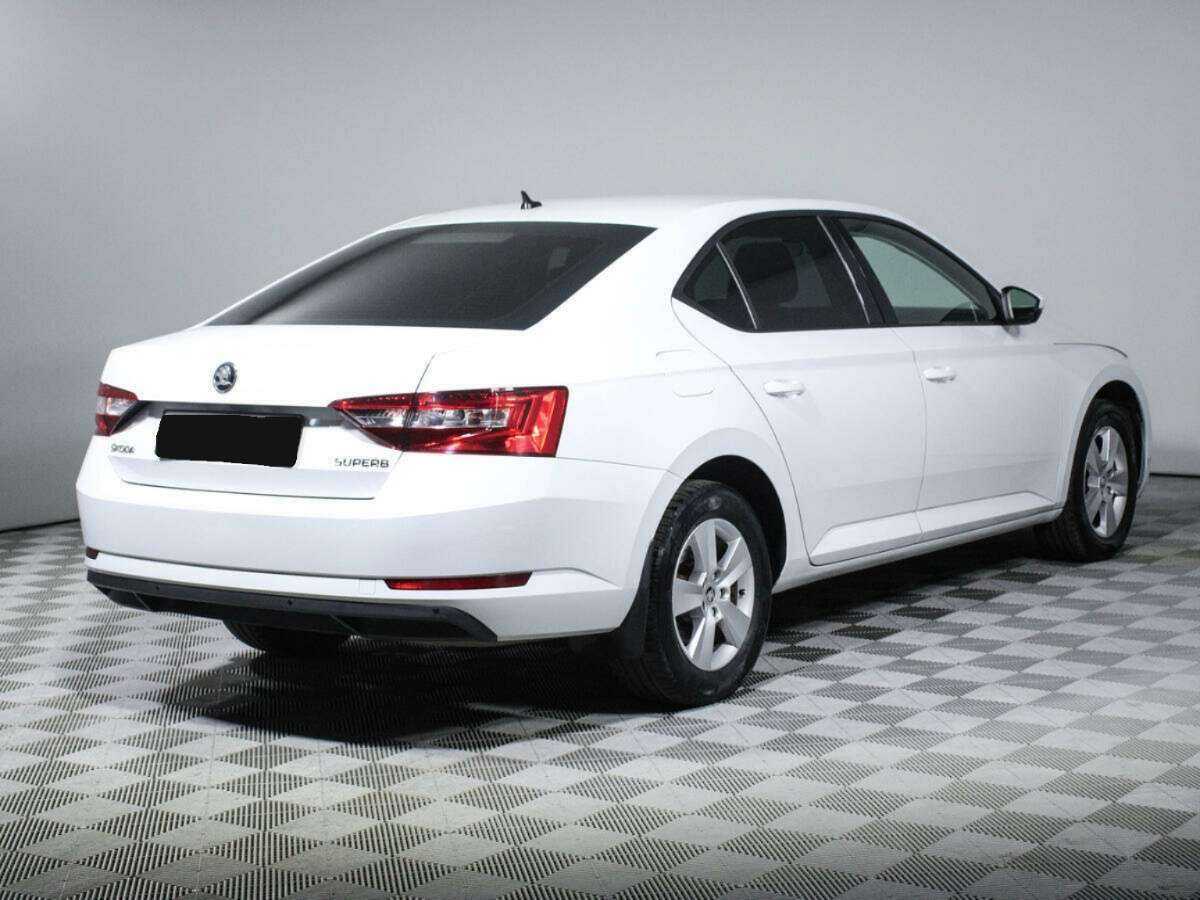 Skoda Superb с пробегом — 2017 год. Фото: #3