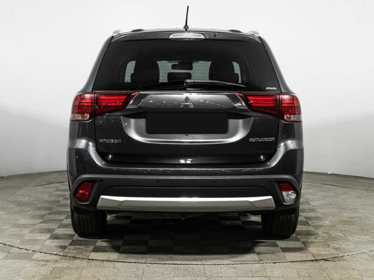 Mitsubishi Outlander с пробегом — 2015 год. Фото: #5