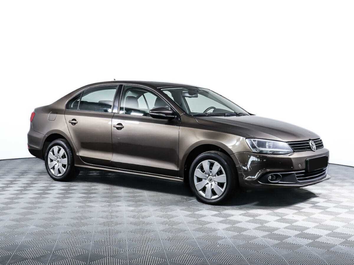 Volkswagen Jetta с пробегом — 2012 год. Фото: #1