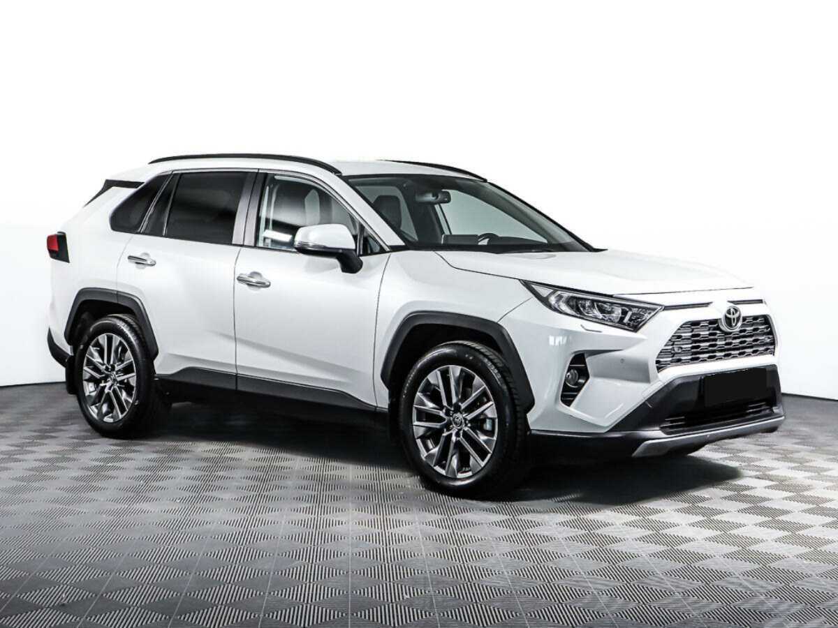 Toyota RAV4 с пробегом — 2020 год. Фото: #2
