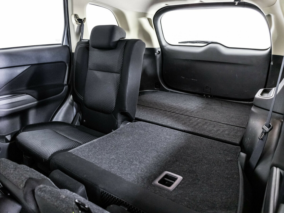 Mitsubishi Outlander с пробегом — 2019 год. Фото: #15