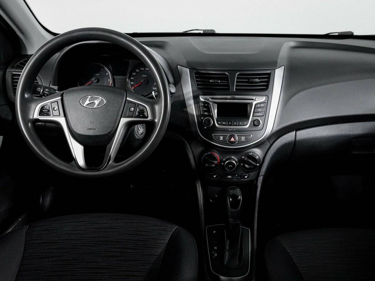 Hyundai Solaris с пробегом — 2016 год. Фото: #10
