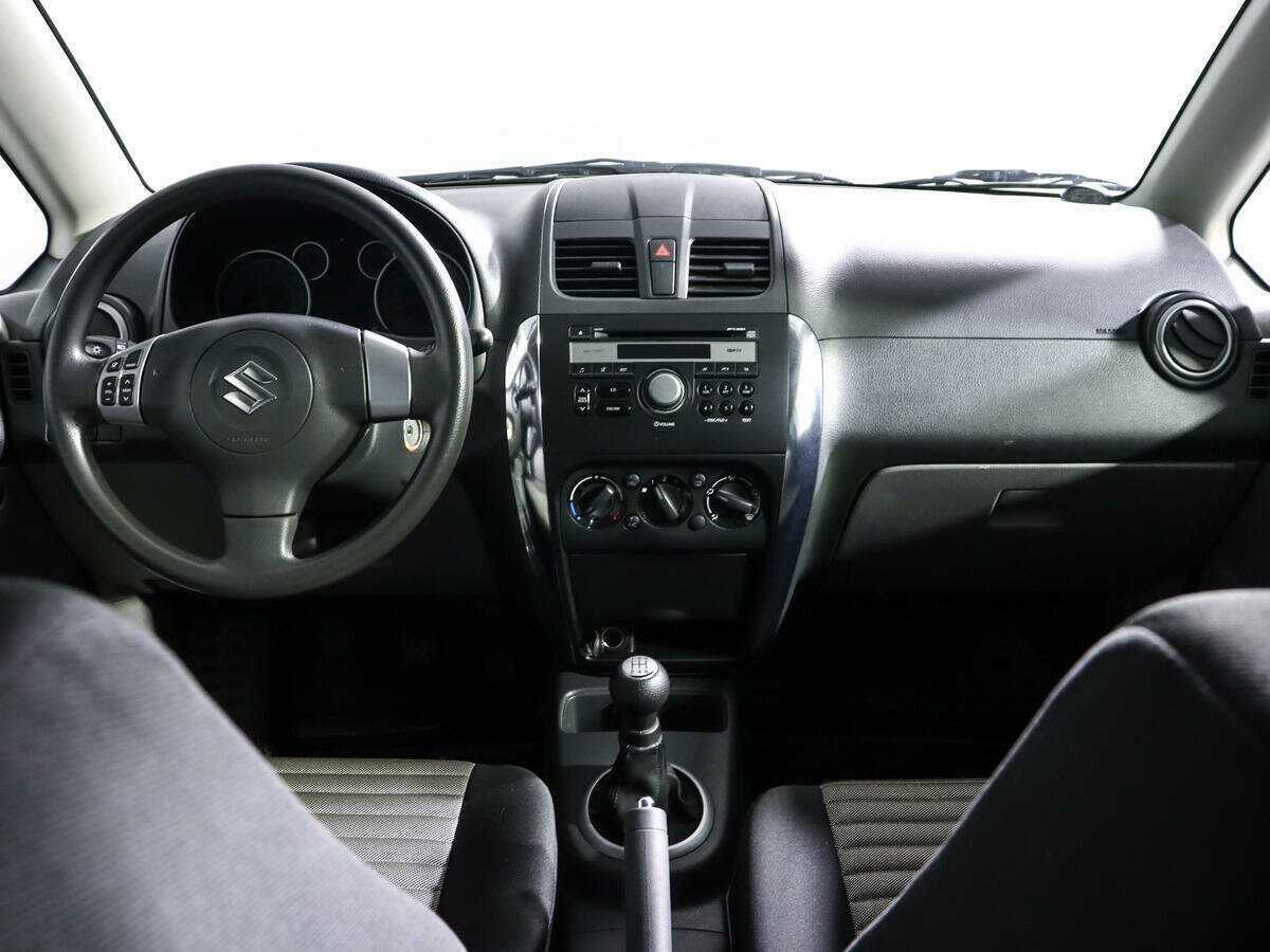 Suzuki SX4 с пробегом — 2014 год. Фото: #11