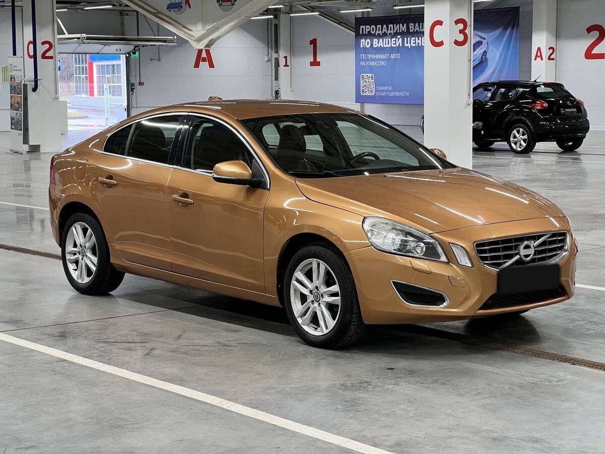 Volvo S60 с пробегом — 2012 год. Фото: #2