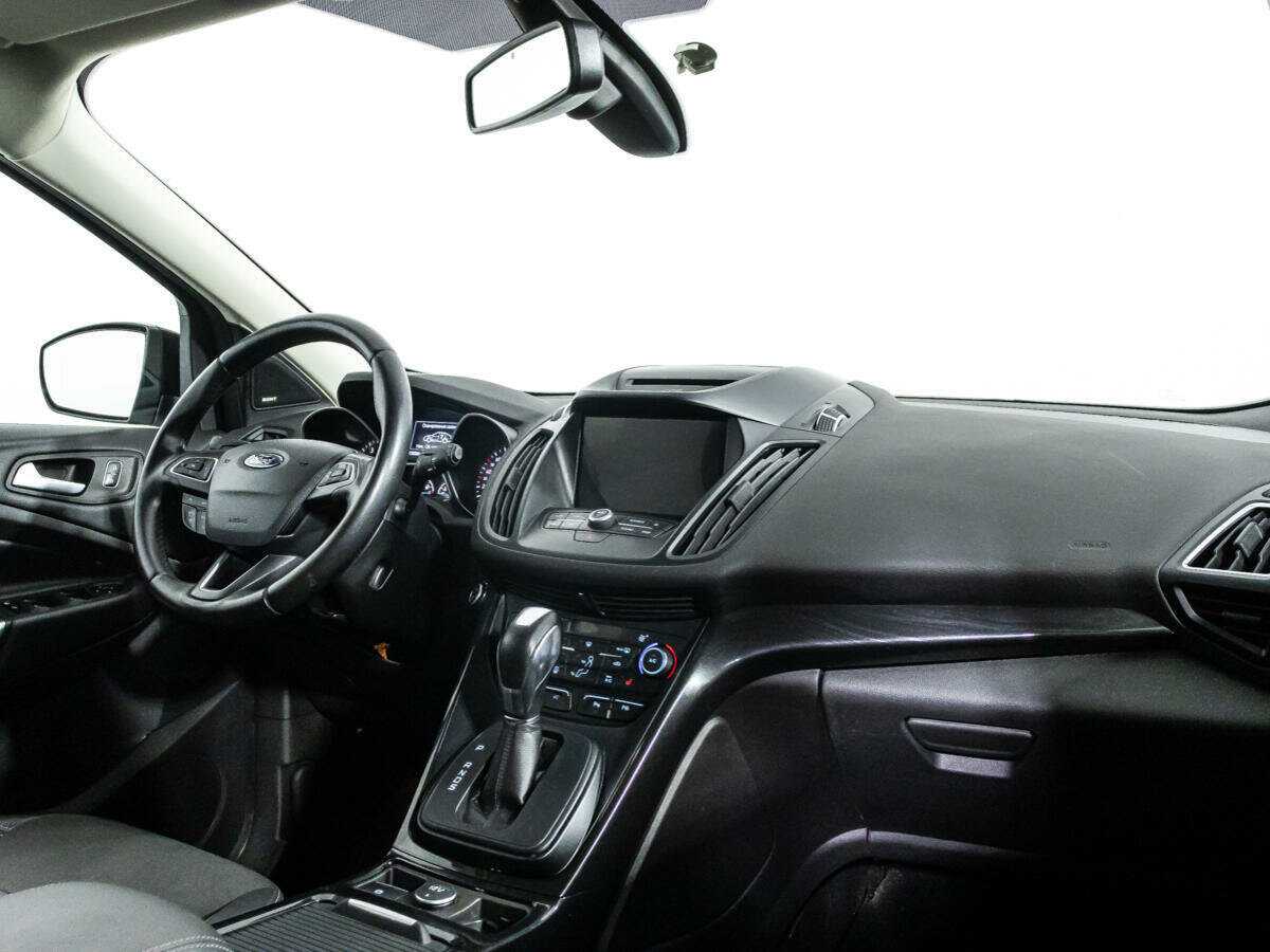 Ford Kuga с пробегом — 2017 год. Фото: #8