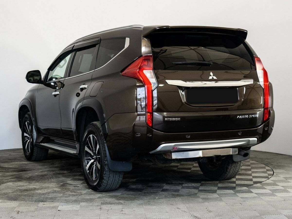 Mitsubishi Pajero Sport с пробегом — 2019 год. Фото: #6