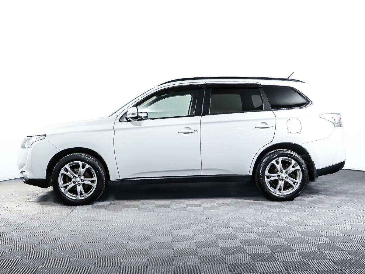 Mitsubishi Outlander с пробегом — 2013 год. Фото: #7