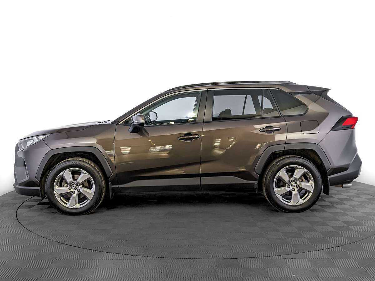 Toyota RAV4 с пробегом — 2020 год. Фото: #7