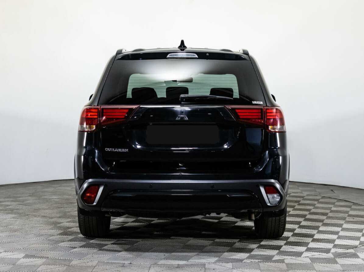 Mitsubishi Outlander с пробегом — 2021 год. Фото: #5