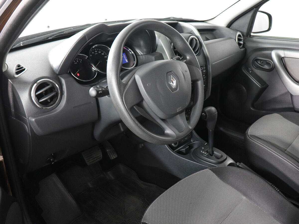 Renault Duster с пробегом — 2015 год. Фото: #8