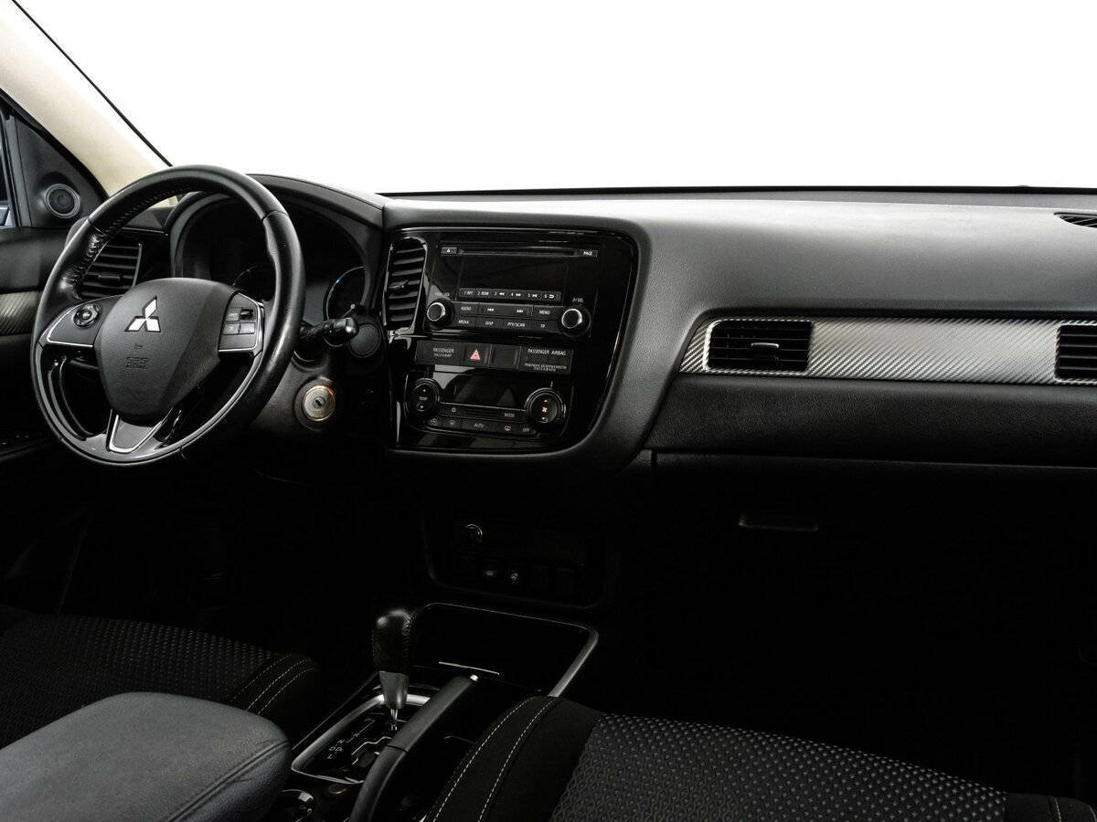 Mitsubishi Outlander с пробегом — 2018 год. Фото: #8