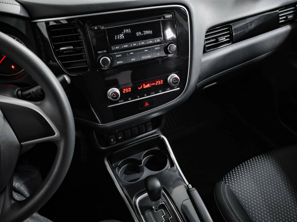 Mitsubishi Outlander с пробегом — 2020 год. Фото: #15