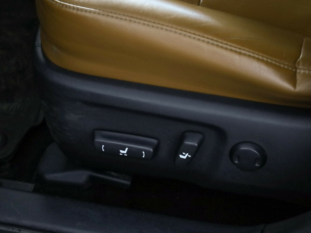 Toyota Camry с пробегом — 2017 год. Фото: #24