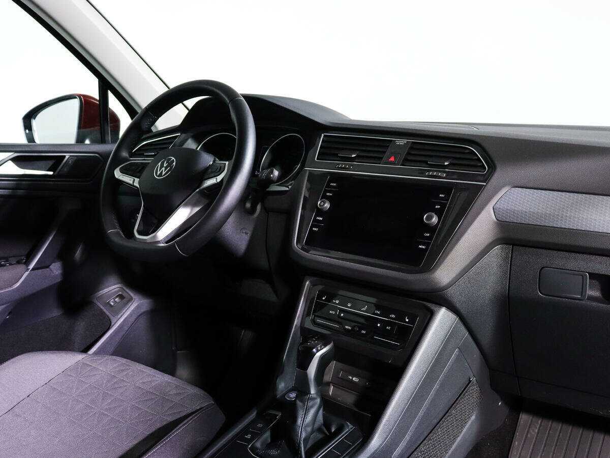 Volkswagen Tiguan с пробегом — 2021 год. Фото: #6