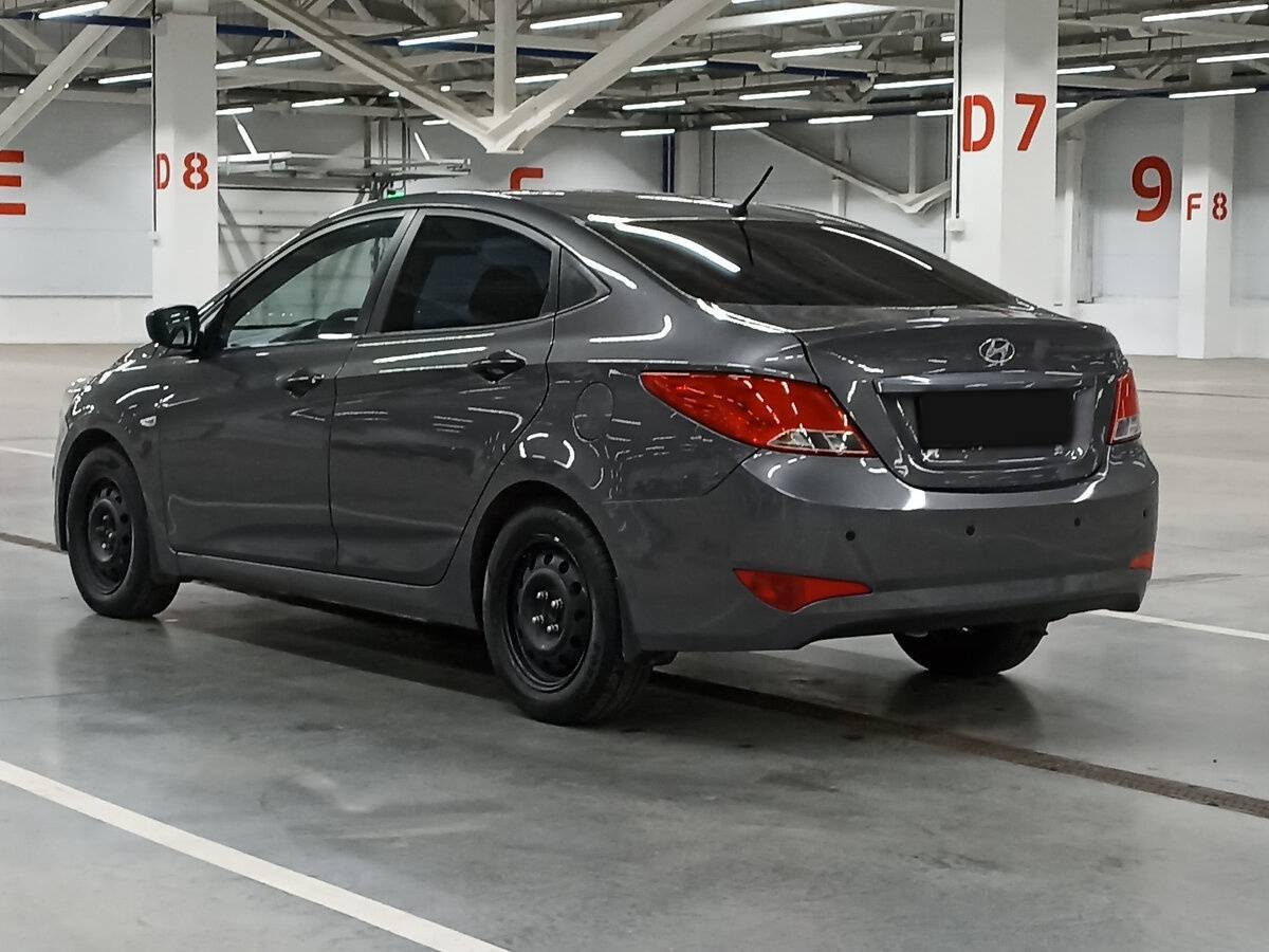 Hyundai Solaris с пробегом — 2015 год. Фото: #6