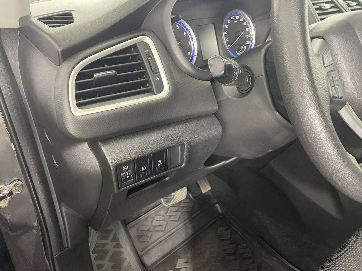 Suzuki SX4 с пробегом — 2014 год. Фото: #8