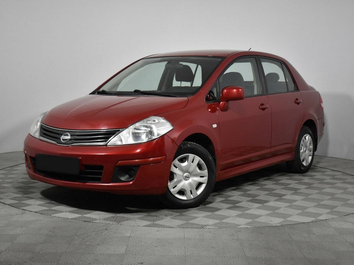 Nissan Tiida с пробегом — 2012 год. Фото: #0