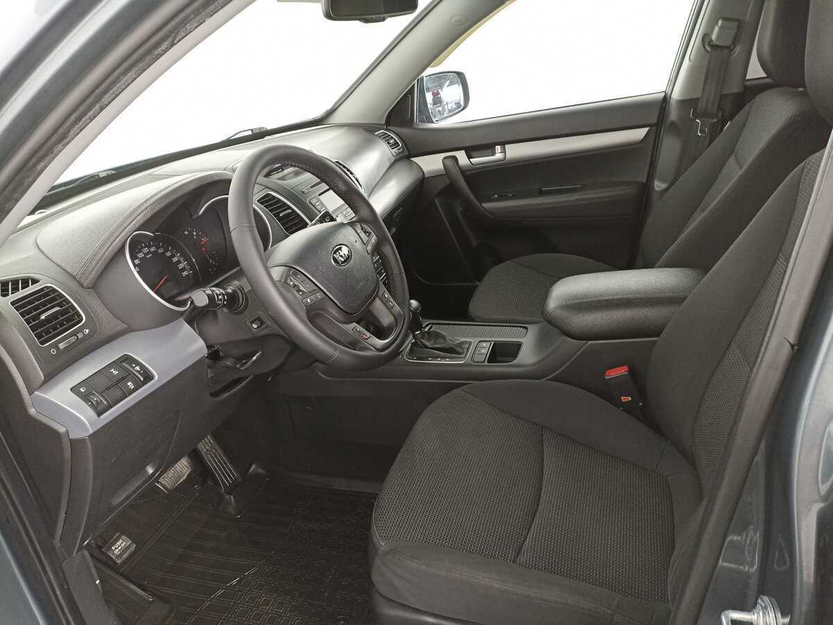 Kia Sorento с пробегом — 2014 год. Фото: #12
