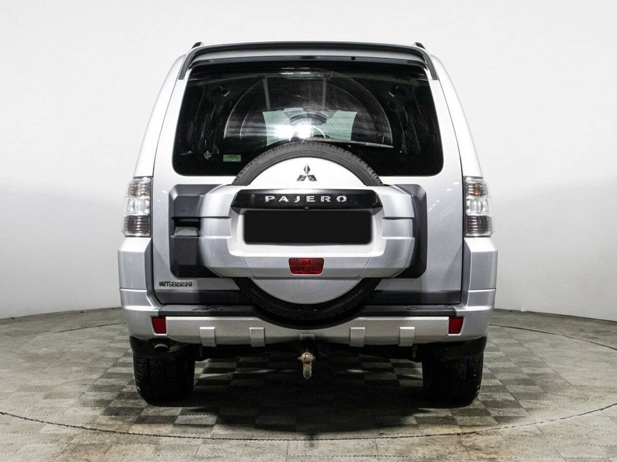 Mitsubishi Pajero с пробегом — 2012 год. Фото: #4