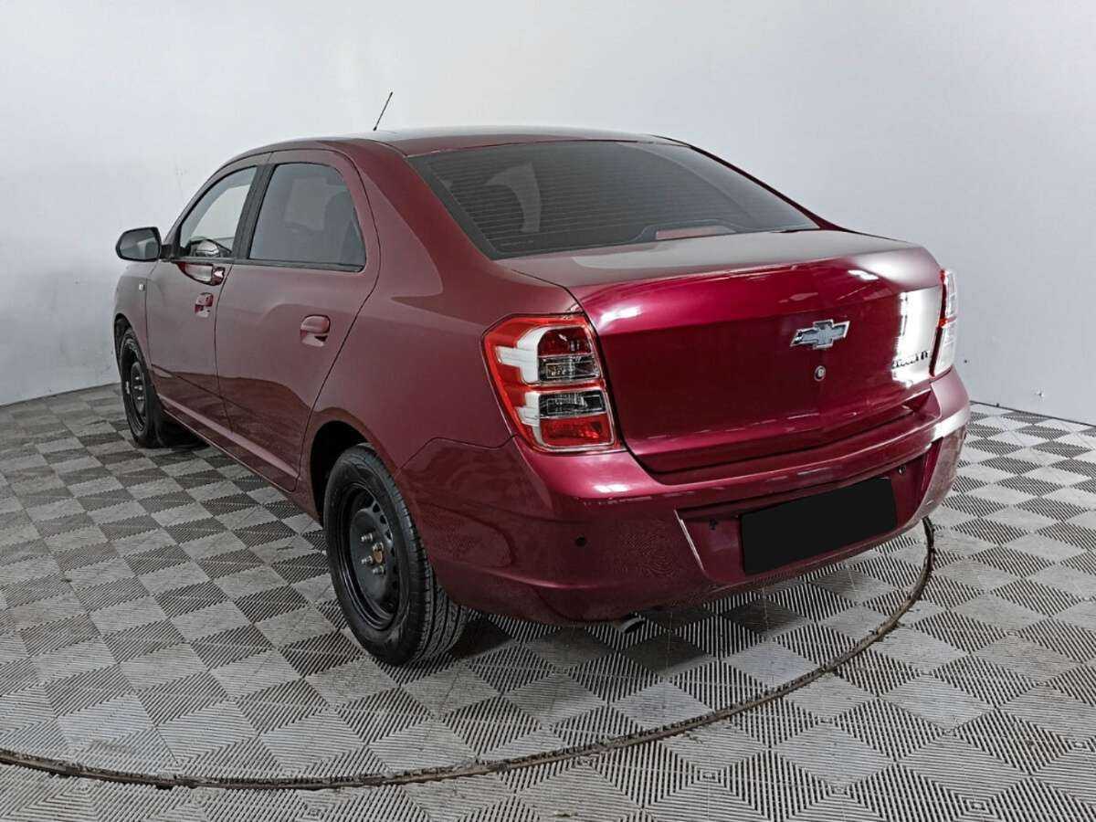 Chevrolet Cobalt с пробегом — 2014 год. Фото: #6