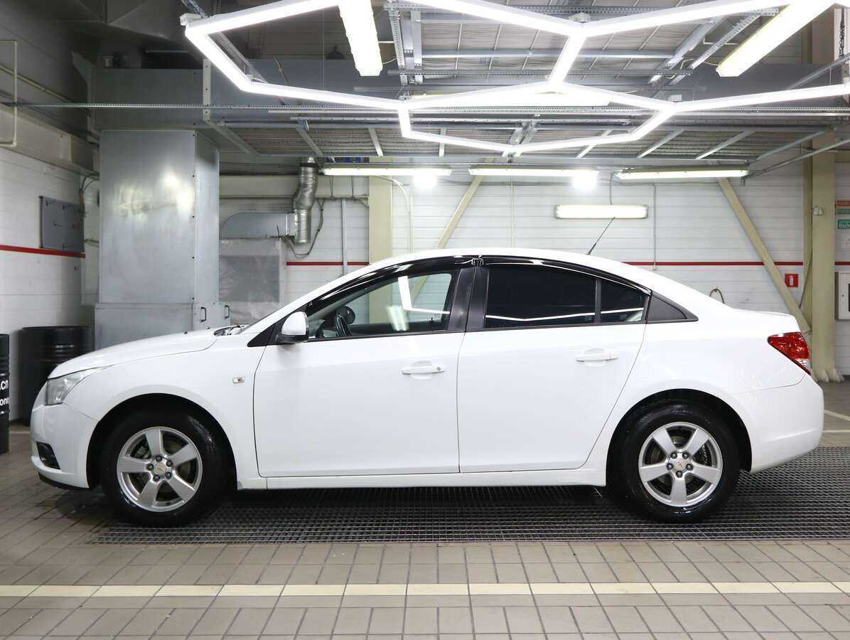 Chevrolet Cruze с пробегом — 2012 год. Фото: #4