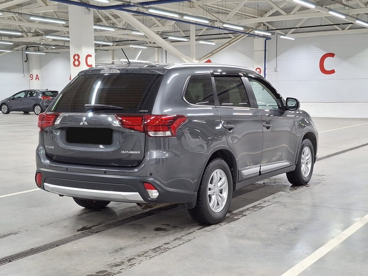 Mitsubishi Outlander с пробегом — 2015 год. Фото: #4