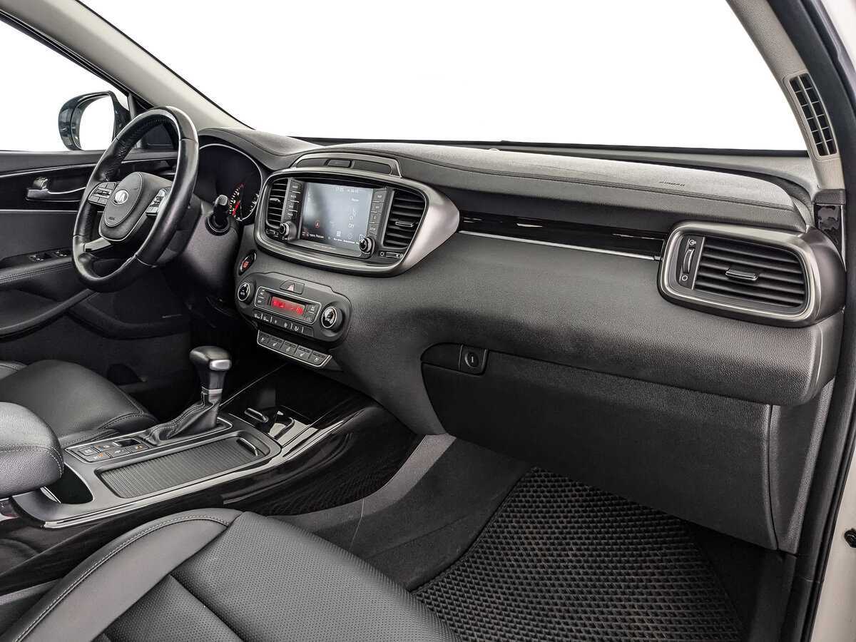 Kia Sorento с пробегом — 2019 год. Фото: #8