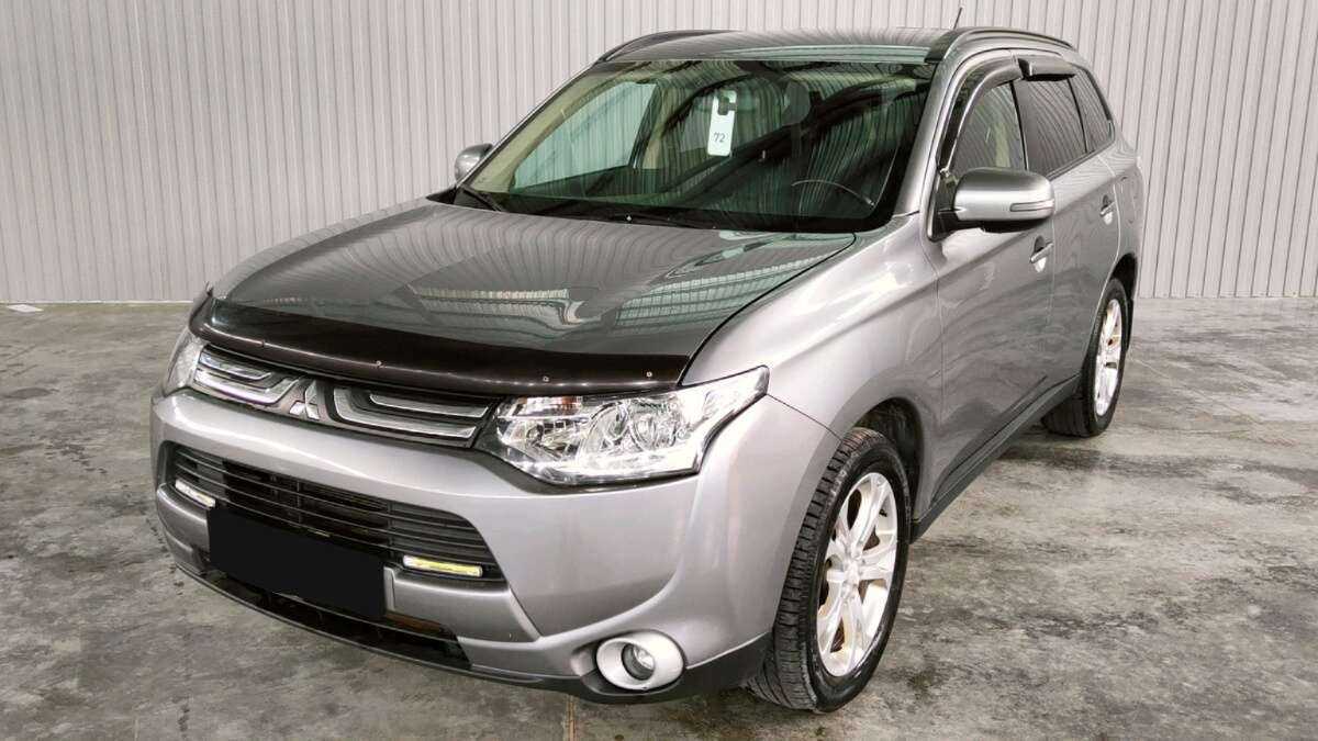 Mitsubishi Outlander с пробегом — 2012 год. Фото: #0