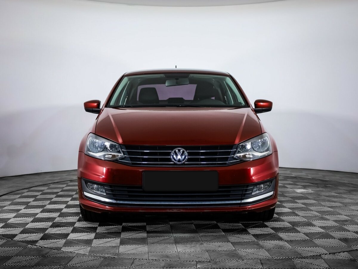 Volkswagen Polo с пробегом — 2015 год. Фото: #7